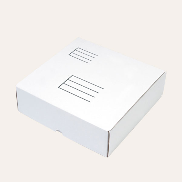 white-mailer-boxes