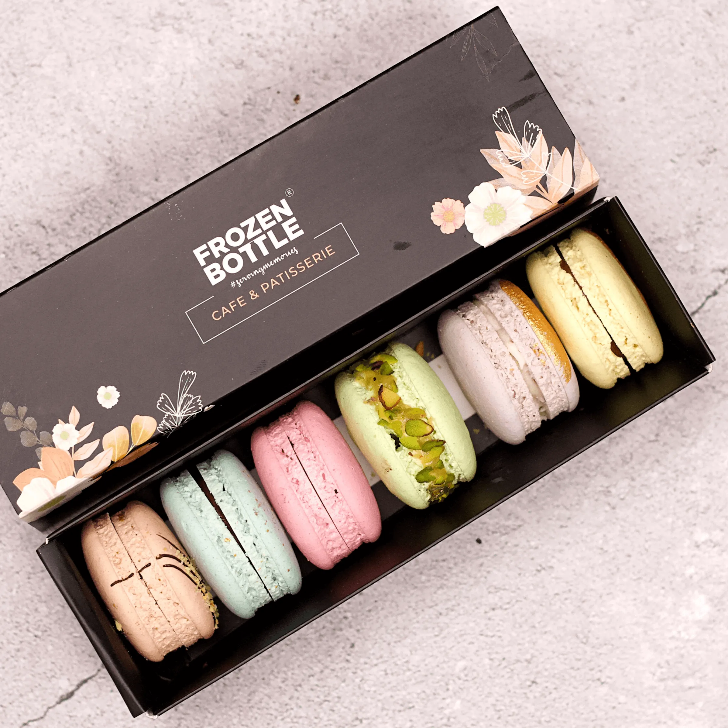 Macaron Boxes view 3
